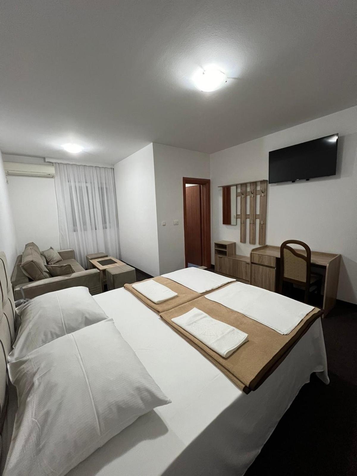 Motel Aura Mostar Exterior photo